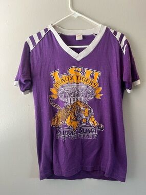 Vintage LSU Tigers T-Shirt 1985 Sugar Bowl New Orleans Purple Made in USA